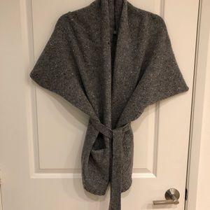 Vince 100% wool short sleeve sweater with belt XS